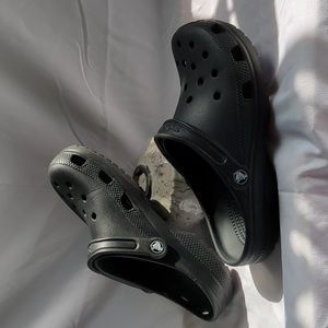 Women's Size 9 Men's Size 7 Black Crocs Classic Clog